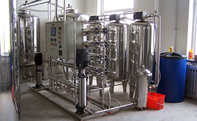       91视频网站在线观看環保所生產的設備經過廠家專業的設計生產可以長期穩定的提供純化水，可滿足藥廠、醫院純化水製取、輸液製取的要求。科利達環保純化水係統可用於醫療器械、醫藥製劑、體外診斷試劑、製藥用水、血液淨化、血液透析、大輸液、生化製品用水、醫用無菌水、口服液用水、消毒室、醫院供應室、中央供水等。